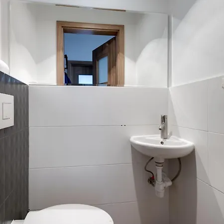 3 City - Anders Apartman *